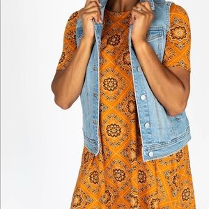 SWING TUNIC IN REACH FOR THE SKY AMBER by A&D
